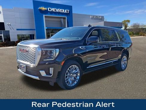 Used 2024 GMC Yukon XL Denali w/ Advanced Technology Package AWD/4WD image 41