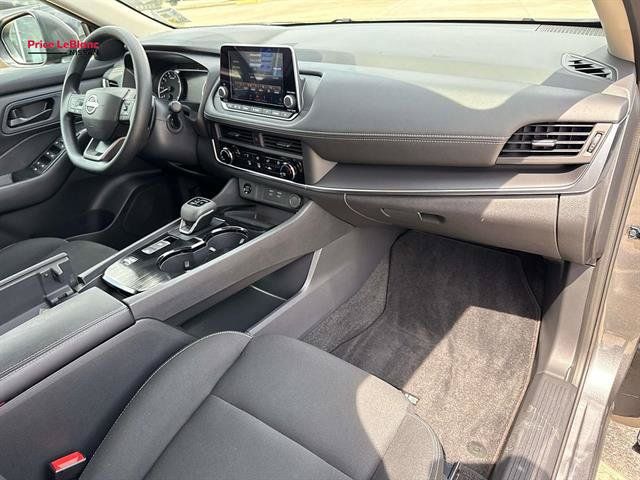Used 2026 Nissan Rogue S FWD image 13