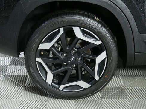 Certified 2024 Kia Seltos SX image 11