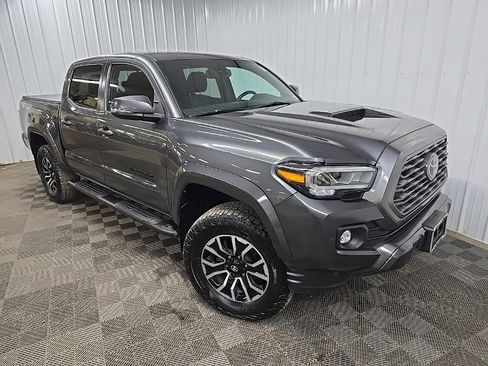 Used 2023 Toyota Tacoma TRD Sport image 7