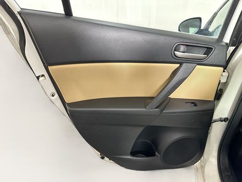 Used 2012 MAZDA MAZDA3 i Touring FWD image 22