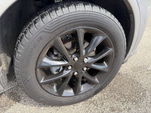 Used 2018 Dodge Durango GT w/ Blacktop Package AWD/4WD image 28