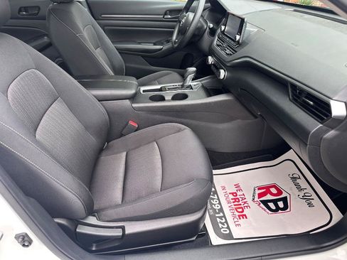 Used 2023 Nissan Altima 2.5 S FWD image 19