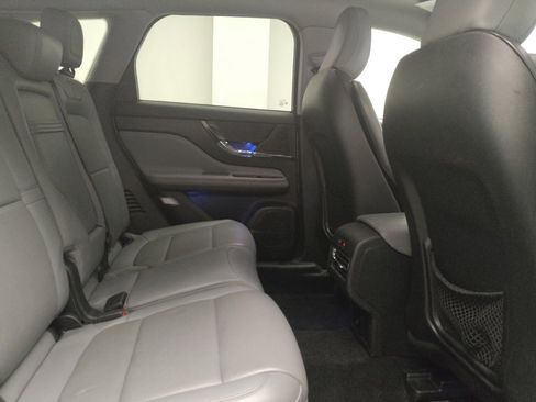 Used 2022 Lincoln Corsair AWD w/ Premium Package image 19