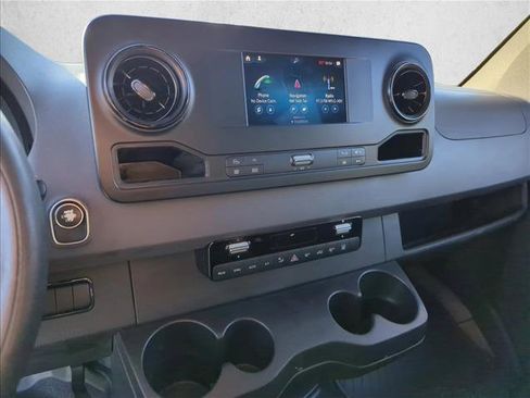 Used 2019 Mercedes-Benz Sprinter 2500 image 14
