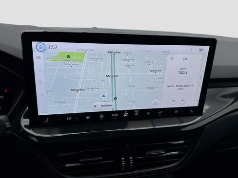 Used 2024 Ford Escape ST-Line w/ Equipment Group 301A image 9