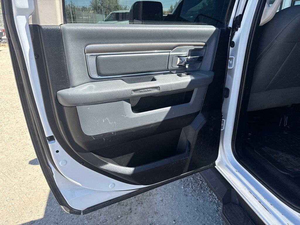 Used 2018 RAM 3500 SLT AWD/4WD image 21