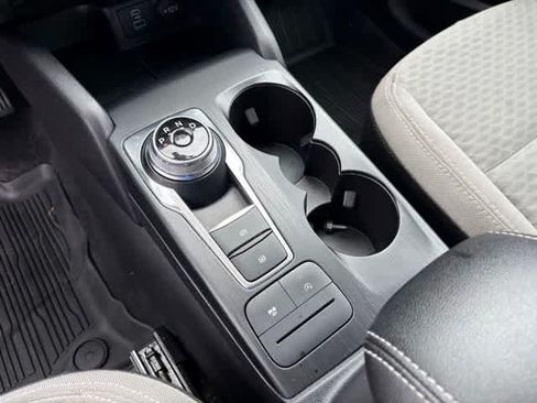 Used 2022 Ford Escape SE w/ SE Sport Appearance Package FWD image 18