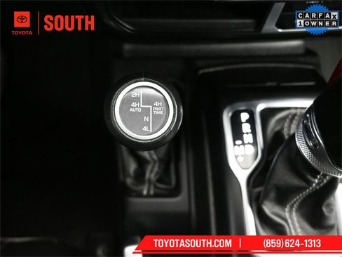 Used 2022 Jeep Wrangler Unlimited Sahara image 18