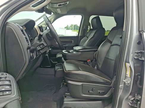 Used 2024 RAM 2500 Laramie w/ Safety Group AWD/4WD image 13