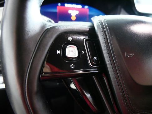 Used 2023 Lincoln Aviator AWD image 27