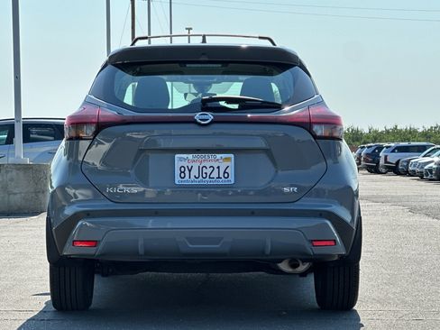 Certified 2021 Nissan Kicks SR w/ Interior Electronics Package FWD image 5
