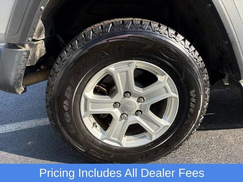 Used 2023 Jeep Wrangler Sport AWD/4WD image 25