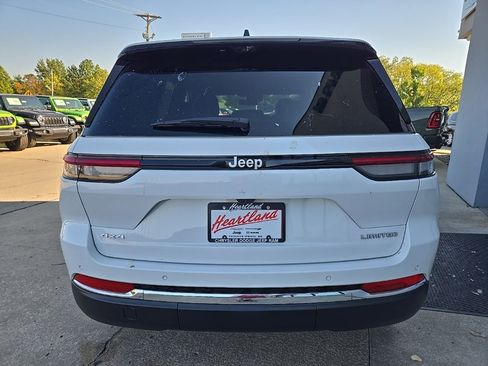 New 2025 Jeep Grand Cherokee Limited w/ Luxury Tech Group II image 9