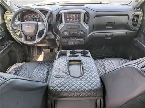 Used 2025 Chevrolet Silverado 1500 Custom w/ LPO, Dark Essentials Package AWD/4WD image 15