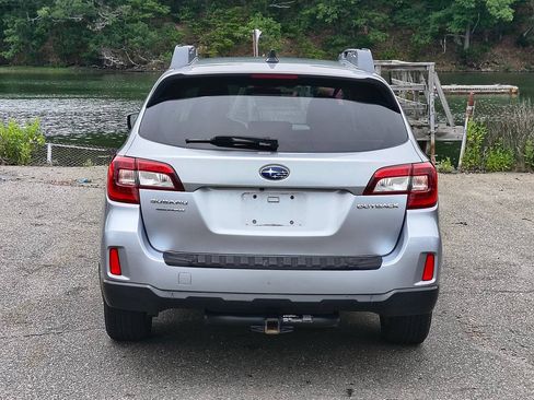 Used 2016 Subaru Outback 2.5i Limited AWD/4WD image 6