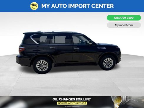 Used 2024 Nissan Armada SV AWD/4WD image 6