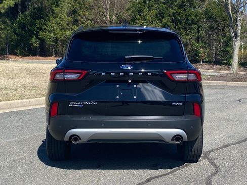 Certified 2023 Ford Escape Platinum w/ Premium Technology Package image 5