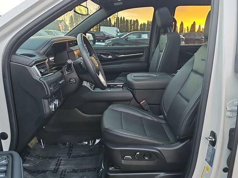 Used 2022 GMC Yukon Denali image 11