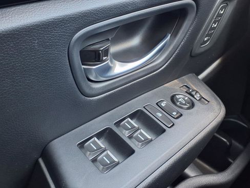 Used 2025 Honda Pilot EX-L image 12