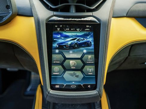 Used 2026 Lamborghini Temerario AWD/4WD image 45