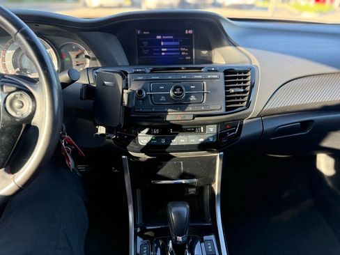 Used 2017 Honda Accord Sport Special Edition image 9