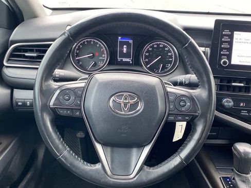 Used 2022 Toyota Camry SE image 8