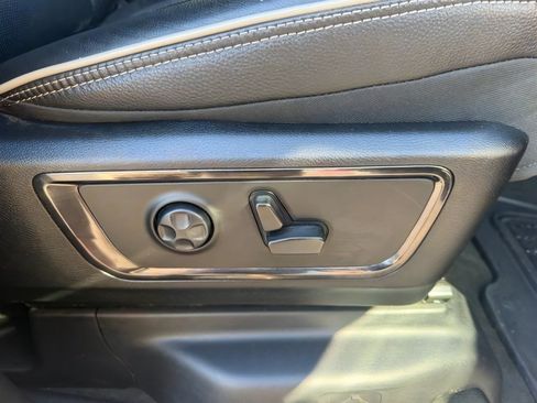 Used 2022 RAM 1500 Limited AWD/4WD image 13
