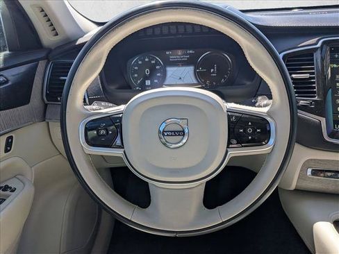 Used 2021 Volvo XC90 T8 Inscription w/ Advanced Package AWD/4WD image 14