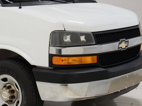 Used 2016 Chevrolet Express 3500 LT w/ LT Preferred Equipment Group image 13