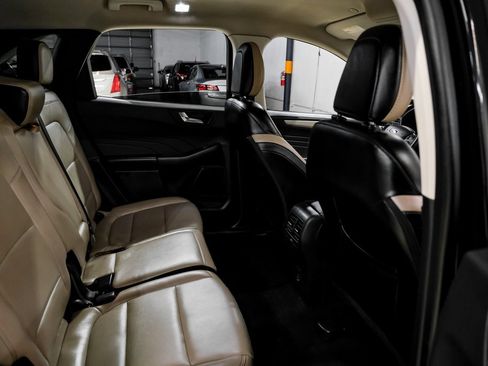 Used 2021 Ford Escape SEL image 31