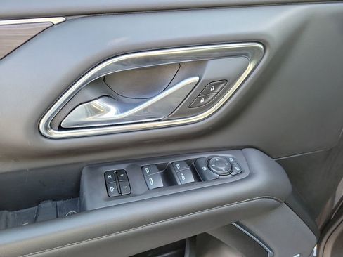 Certified 2024 Chevrolet Suburban LT AWD/4WD image 23