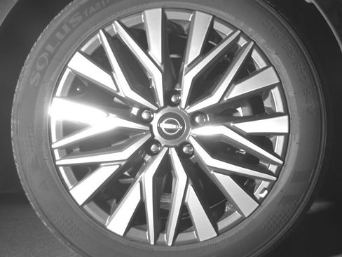 Used 2025 Nissan Altima 2.5 SV image 13