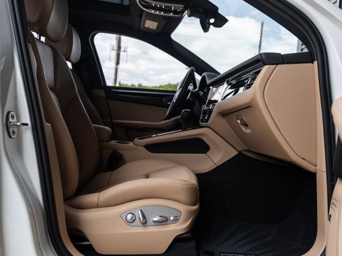 New 2026 Porsche Macan AWD/4WD image 42