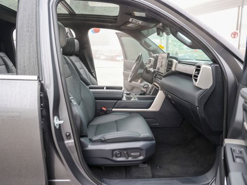 Used 2025 Toyota Tundra Limited w/ Power Package AWD/4WD image 38