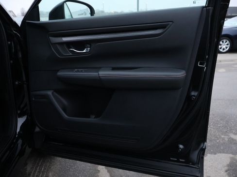 Used 2025 Honda CR-V Sport-L image 9