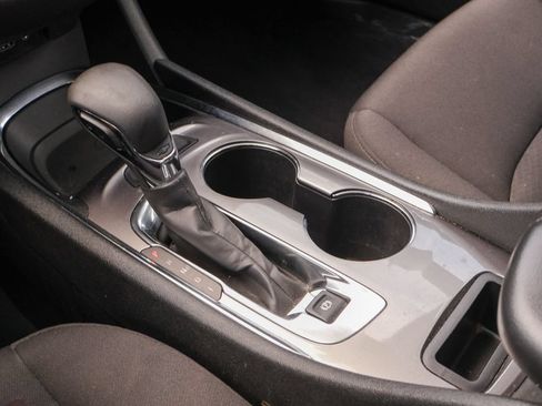 Used 2023 Chevrolet Malibu LT FWD image 15