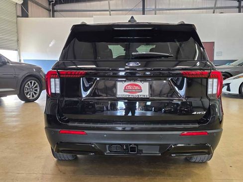 Used 2025 Ford Explorer ST-Line w/ ST-Line Street Pack image 5