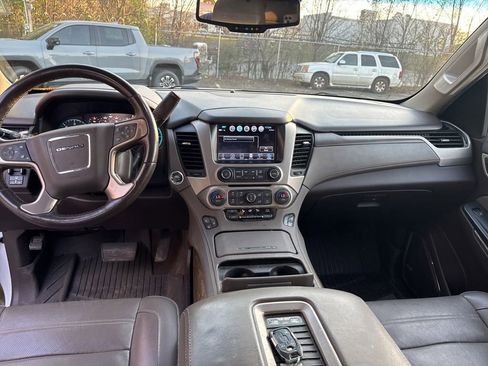 Used 2018 GMC Yukon Denali w/ Denali Ultimate Package image 15