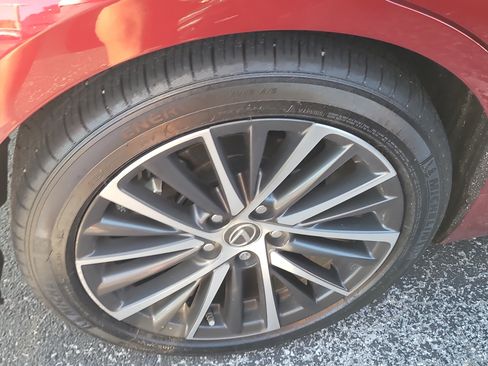 Used 2025 Lexus ES 300h w/ Premium Package FWD image 8