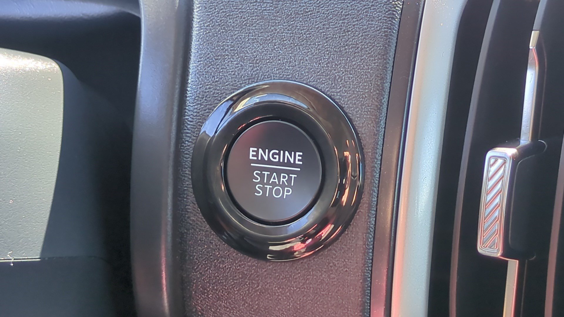Used 2025 Ford Expedition Active RWD image 23