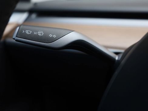 Used 2023 Tesla Model 3 Standard Range RWD image 34