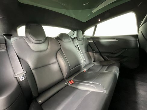 Used 2022 Tesla Model S Plaid image 21
