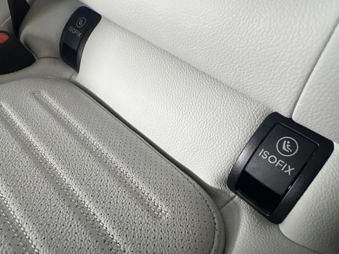 Certified 2026 Mercedes-Benz GLC 300 4MATIC image 29
