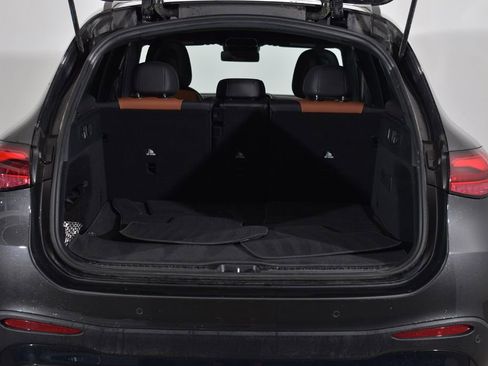 Used 2023 Mercedes-Benz GLC 300 4MATIC image 5