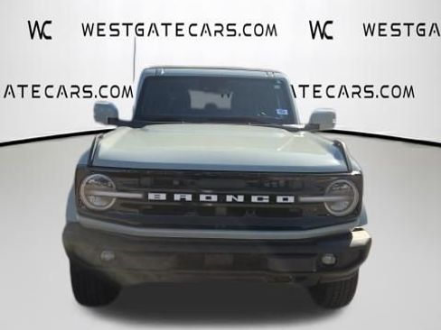 Used 2023 Ford Bronco Outer Banks image 4