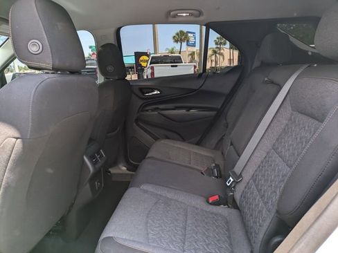Used 2022 Chevrolet Equinox LT FWD image 14