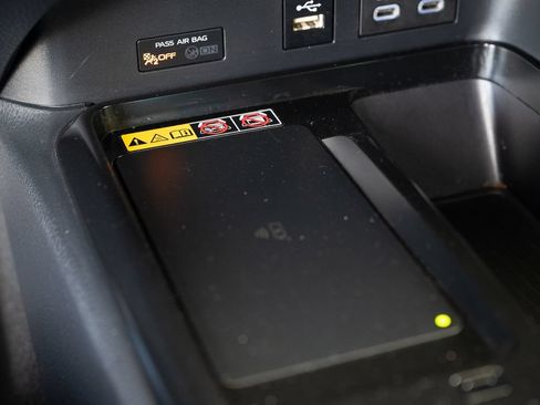 Used 2025 Toyota Camry SE FWD image 36