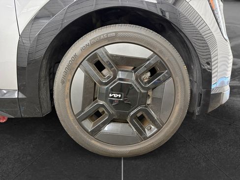 Used 2024 Kia EV9 GT-Line AWD/4WD image 39