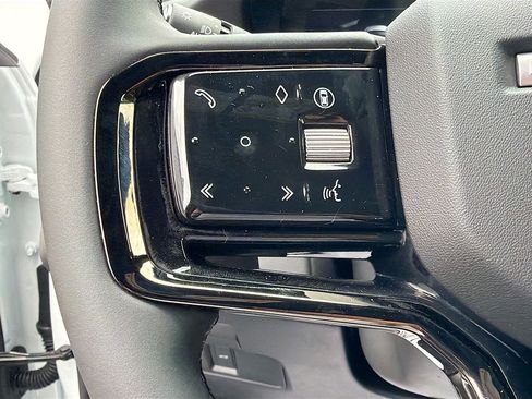 New 2026 Land Rover Range Rover Evoque Hoxton AWD/4WD image 37